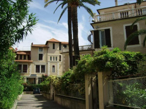  Albergo Fiorenza & Banksia Meublè  Алассио